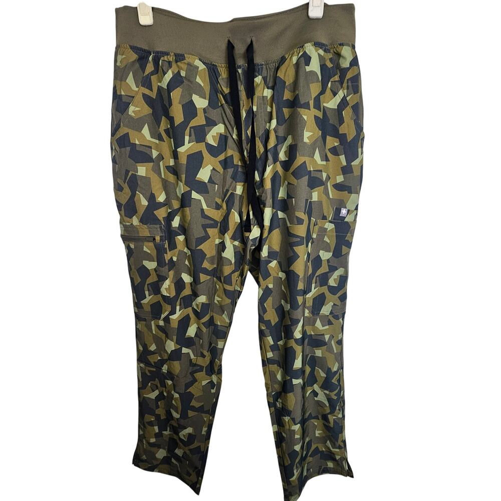 Figs Women Green Camo Print Cargo Scrub Pants Sz LP Nurse Doctor Clinic Hospital